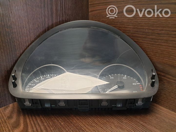 Mercedes-Benz Vito Viano W639 Speedometer (instrument cluster) A6394465921