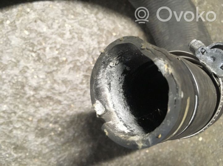 Iveco Daily 35 - 40.10 Durite de refroidissement tube 