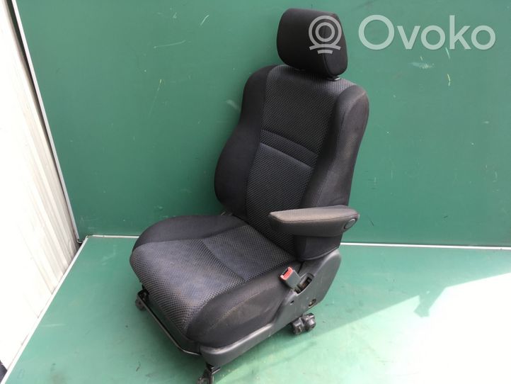 Toyota Corolla Verso E121 Fotel przedni pasażera 7181147040