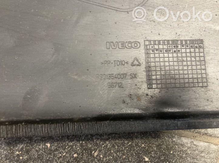 Iveco Daily 5th gen Moulure sous phares 5801354007