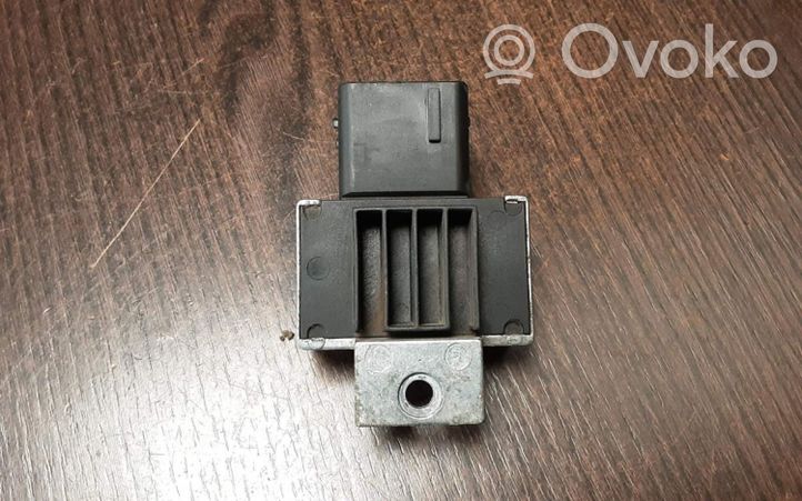 Opel Movano B Glow plug pre-heat relay 110678071R