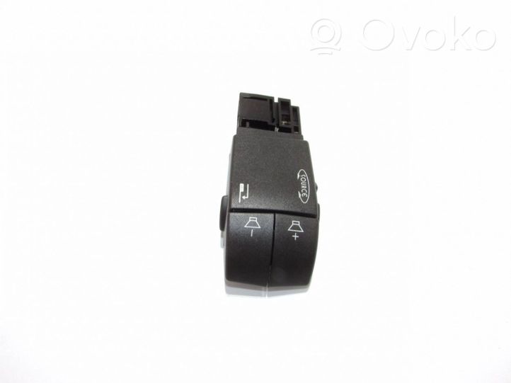 Renault Laguna II Steering wheel buttons/switches 