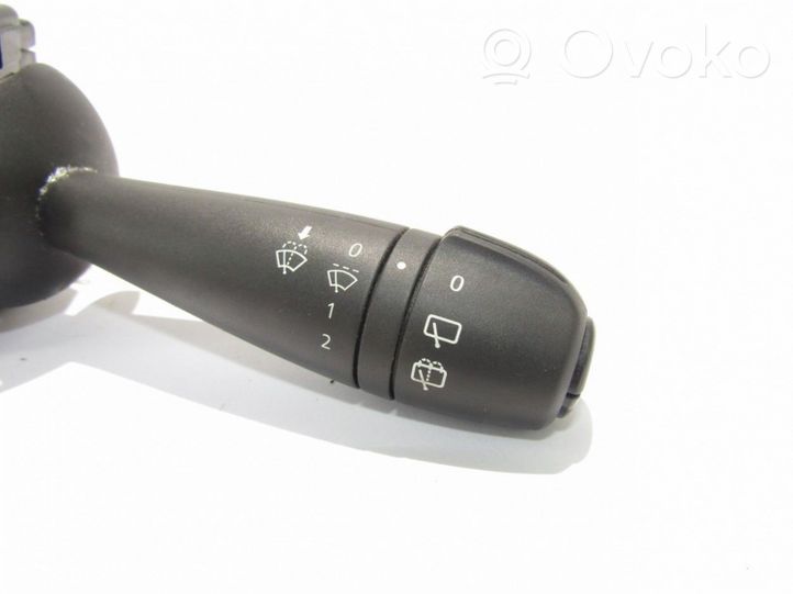 Renault Twingo III Wiper switch 