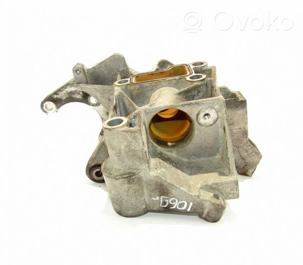 Audi A4 S4 B7 8E 8H Power steering pump mounting bracket 