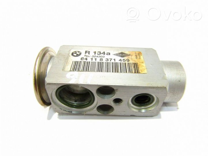 BMW 5 E39 Air conditioning (A/C) expansion valve 