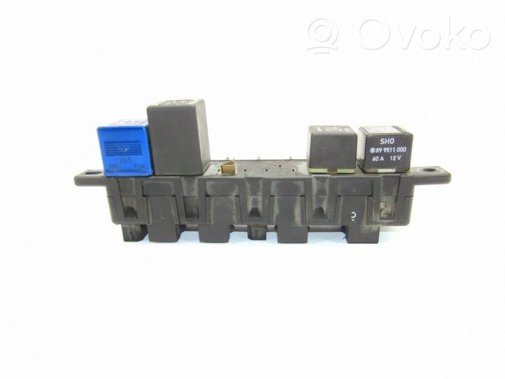 Audi A6 S6 C4 4A Module de fusibles 