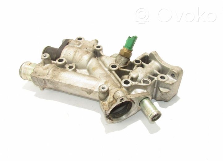 Peugeot 307 Boîtier de thermostat 