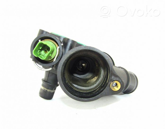 Ford Kuga II Boîtier de thermostat 