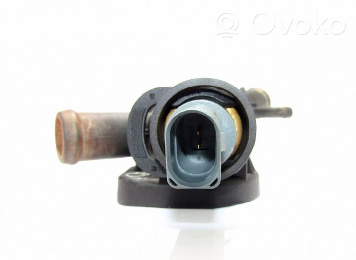 Volkswagen PASSAT B7 Thermostat housing 