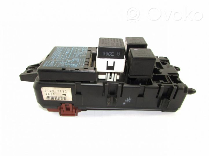 Mitsubishi Carisma Fuse module 