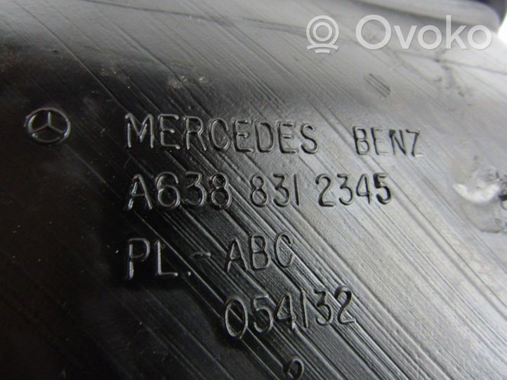 Mercedes-Benz Vito Viano W638 Oro paėmimo kanalo detalė (-ės) 