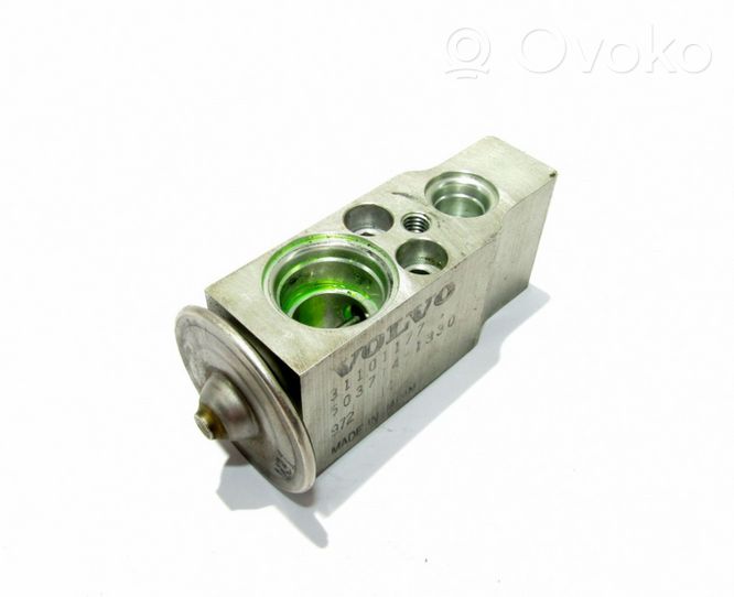 Volvo V70 Air conditioning (A/C) expansion valve 