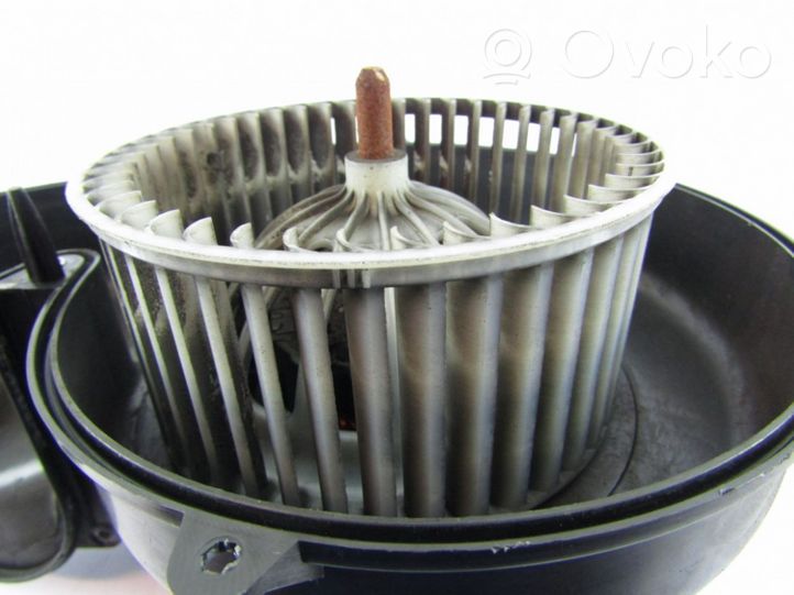 Land Rover Freelander 2 - LR2 Ventola riscaldamento/ventilatore abitacolo 