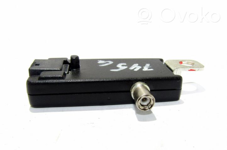 Audi A2 Aerial antenna amplifier 