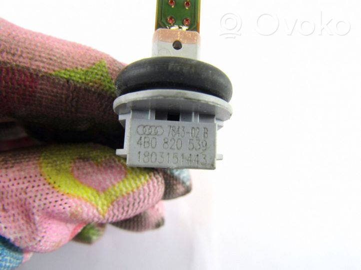 Audi Q3 8U Sensor de temperatura del refrigerante 