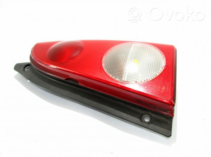 Opel Agila A Lampa tylna 