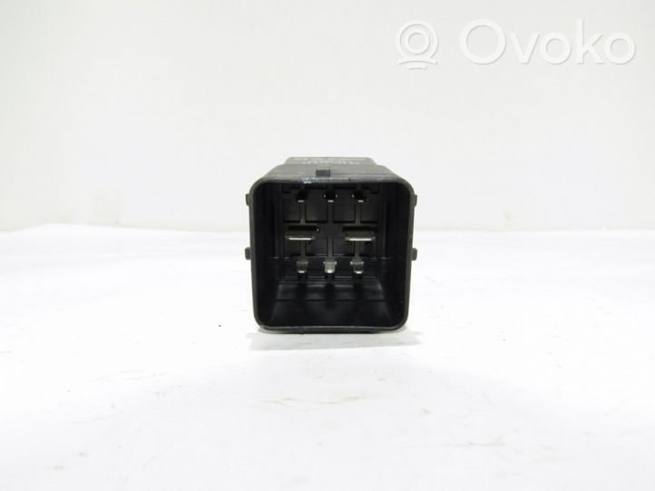Volvo S40 Glow plug pre-heat relay 