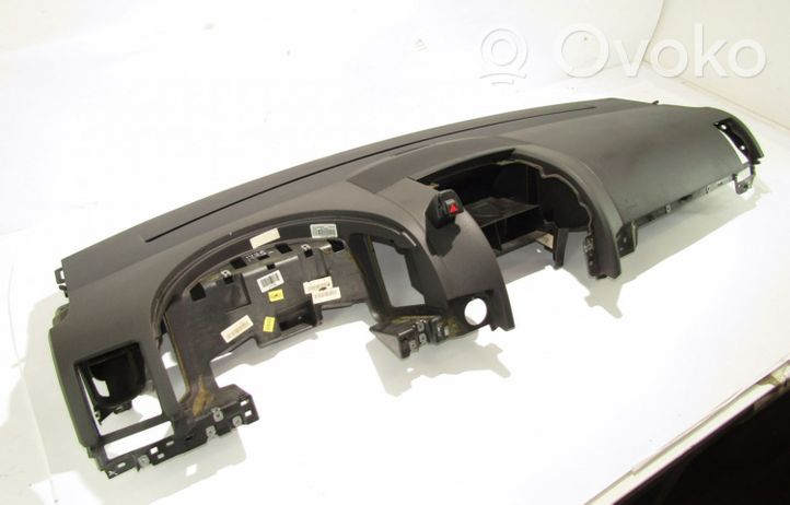 Volkswagen Touareg I Dashboard center trim panel 