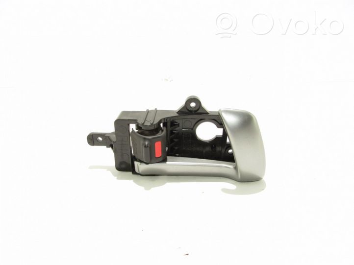 Hyundai Santa Fe Front door interior handle 