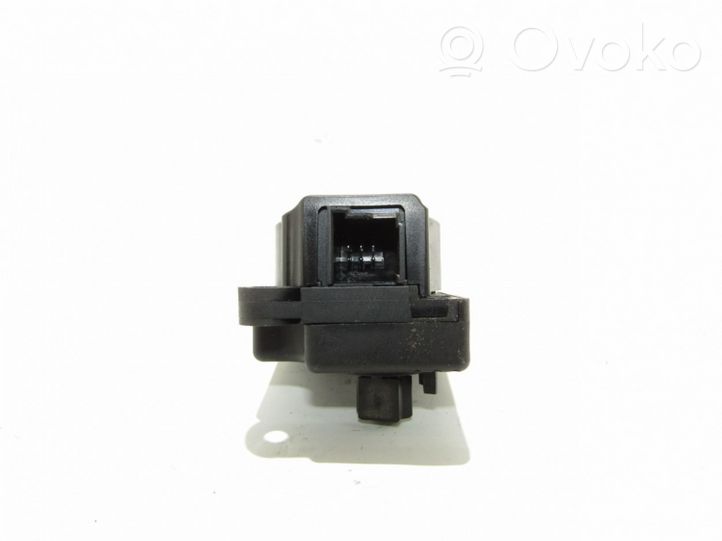 Opel Vectra C Motor/activador trampilla de calefacción 