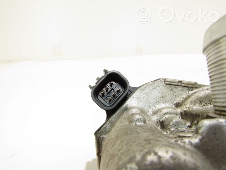 Opel Zafira C Electric throttle body valve 