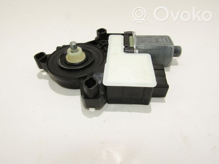 Skoda Fabia Mk3 (NJ) Front door window regulator motor 