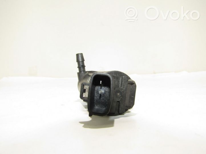 Mazda 6 Pompe de lave-glace de pare-brise 