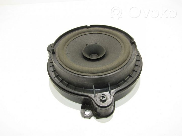 Nissan Navara D40 Front door speaker 