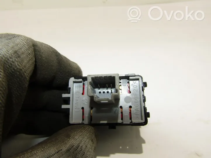 Renault Captur Parking (PDC) sensor switch 