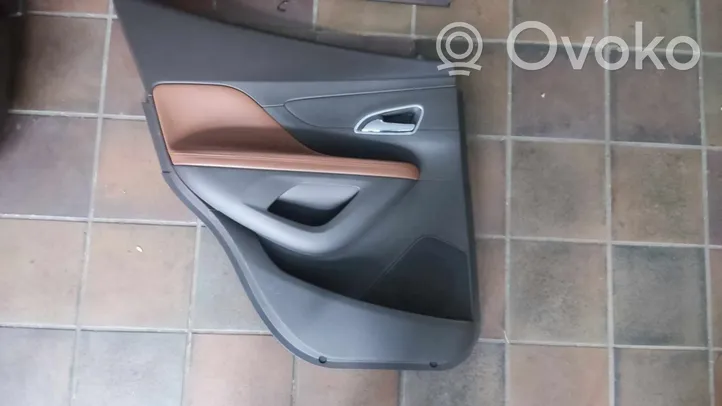 Opel Mokka Set di rivestimento sedili e portiere 