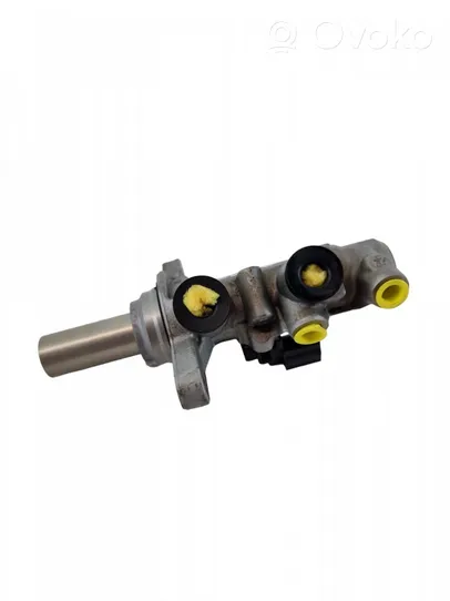 Seat Leon (5F) Master brake cylinder 