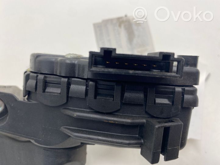 Seat Exeo (3R) Kaasupoljin 8E1721523G