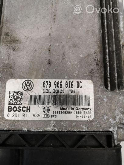 Volkswagen Touareg I Sterownik / Moduł ECU 070906016BC