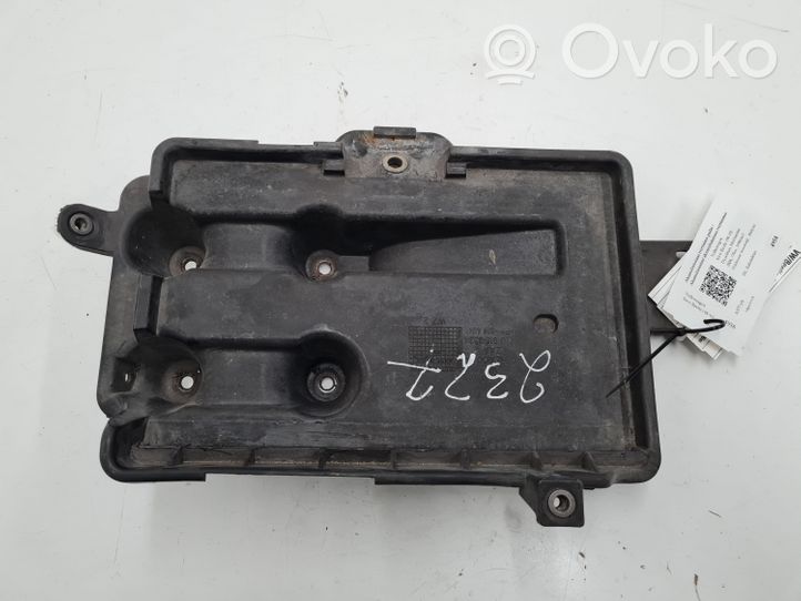 Volkswagen New Beetle Boîte de batterie 1Y0915333A