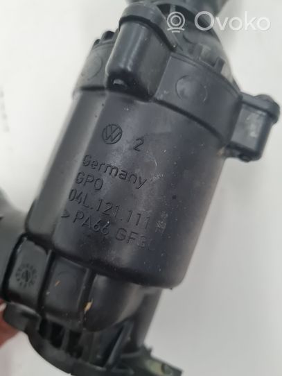 Audi A4 S4 B9 Termostat / Obudowa termostatu 04L121111H