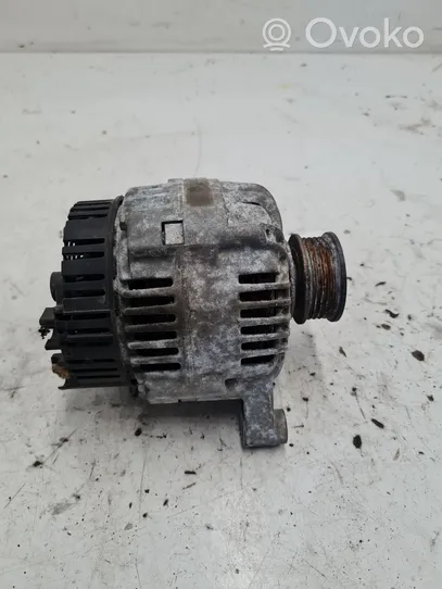 Audi A4 S4 B5 8D Generatore/alternatore 