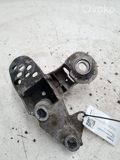 Audi A4 S4 B5 8D Soporte de montaje del motor (Usadas) 4B0199351B