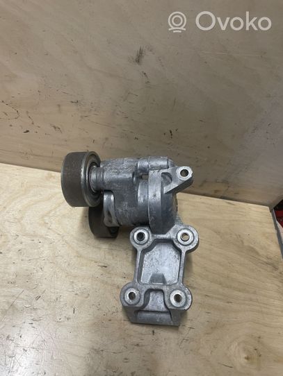 Mitsubishi L200 Generator/alternator bracket 