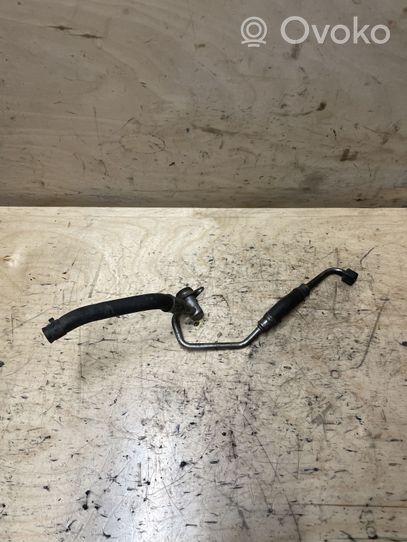 Audi Q7 4L Coolant pipe/hose 057121598L