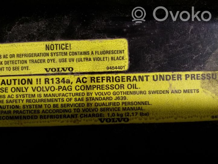 Volvo V70 Radiatoru panelis (televizors) 9454401