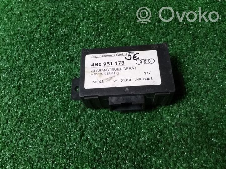 Audi A4 S4 B5 8D Boîtier module alarme 4B0951173