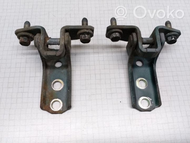 Mitsubishi Space Wagon Front door hinge set 