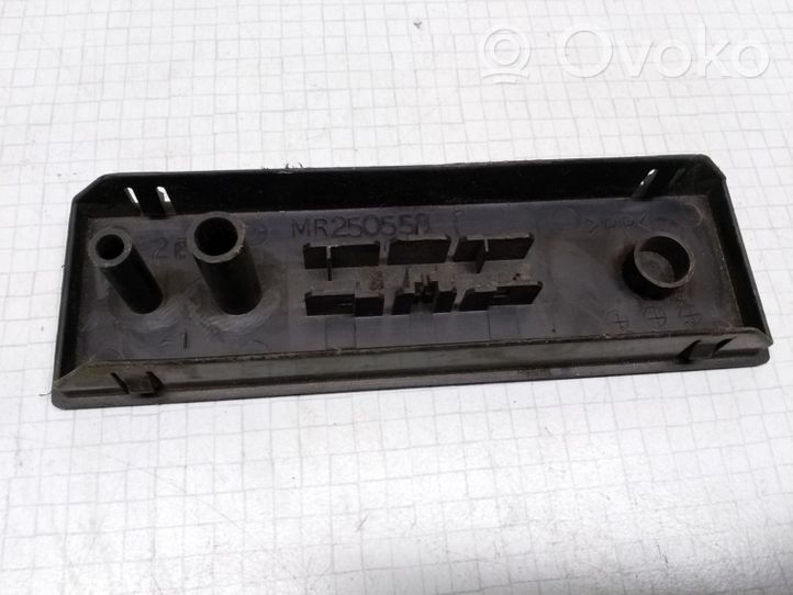 Mitsubishi Galant Otros repuestos del interior MR250558