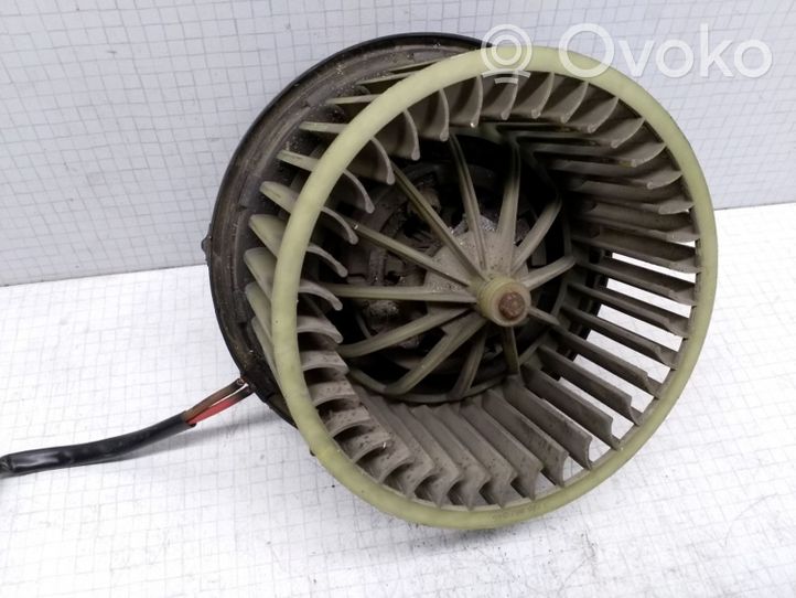 Audi A4 S4 B5 8D Ventola riscaldamento/ventilatore abitacolo 893819021