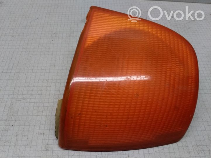 Audi 100 200 5000 C3 Indicatore di direzione anteriore 443953050