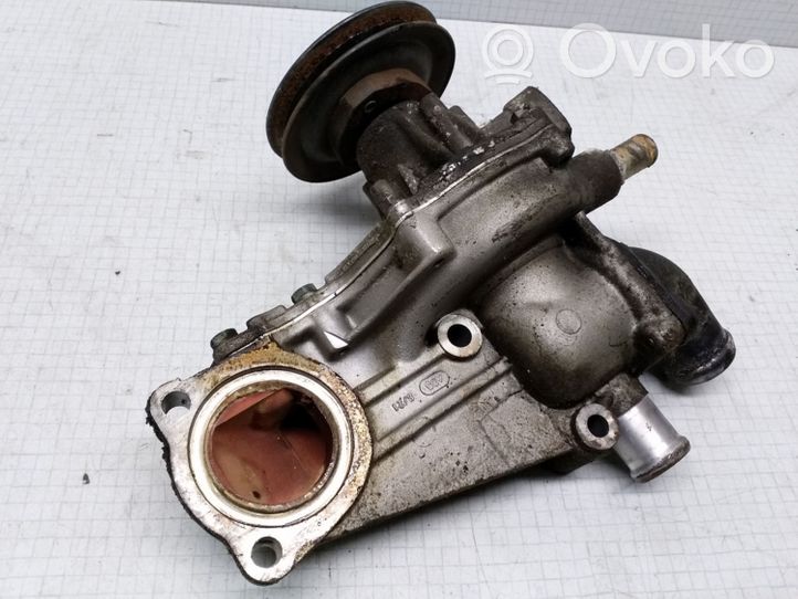 Audi A6 S6 C4 4A Vesipumppu 026121019B