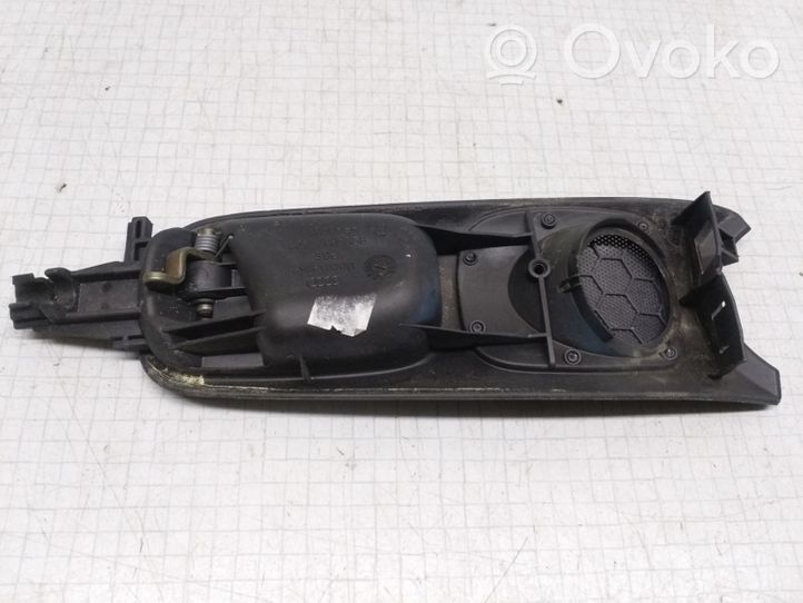 Audi A4 S4 B5 8D Maniglia interna per portiera anteriore 8D0837020