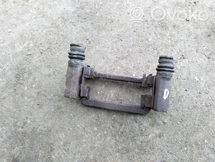 Toyota Corolla E120 E130 Supporto della pinza del freno posteriore 