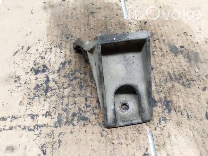 Renault 21 Supporto di montaggio scatola del cambio 7700714861