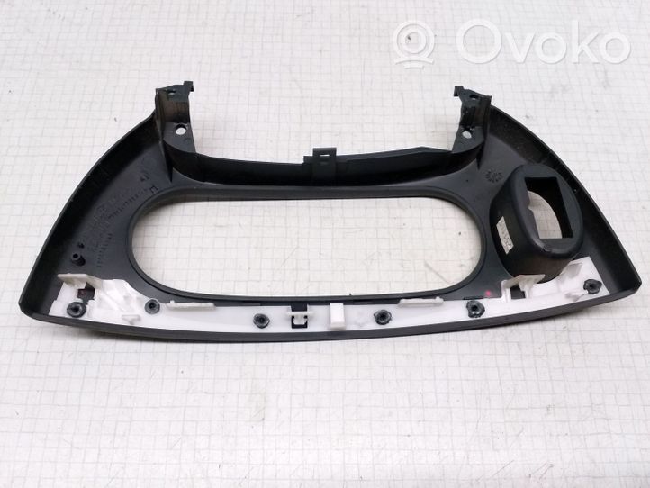 Renault Megane I Console centrale, commande chauffage/clim 7700841057